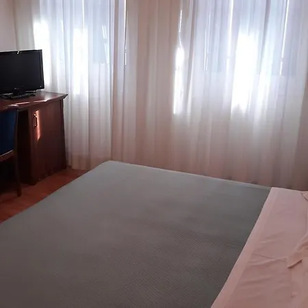 La Pergola 3*